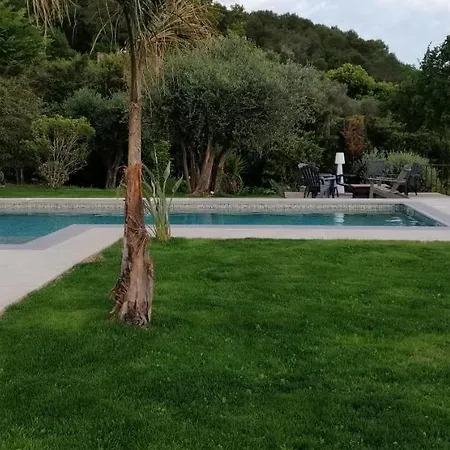 Les De L'oliveraie De Virevent